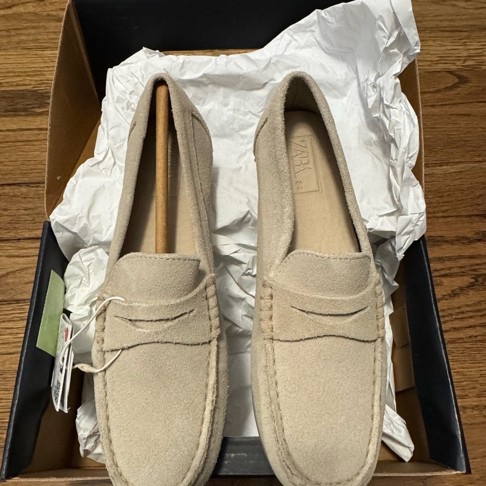 New Zara Boys Beige Loafers